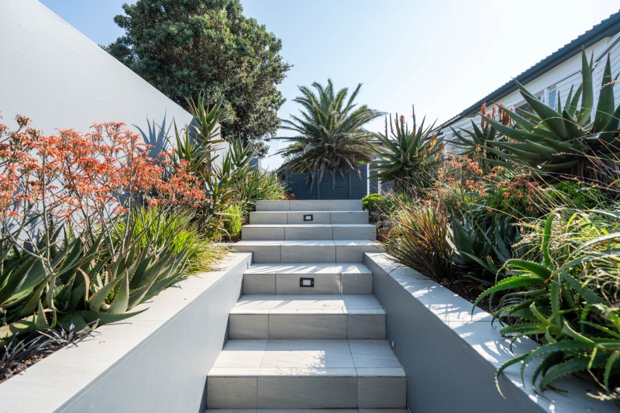 4 Bedroom Property for Sale in West Beach Eastern Cape
